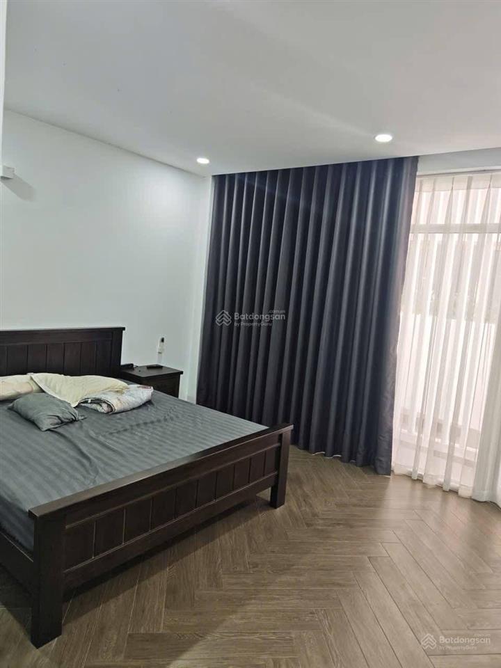 Bán nhà 3 tầng 1 tum view công viên kđt hà quang