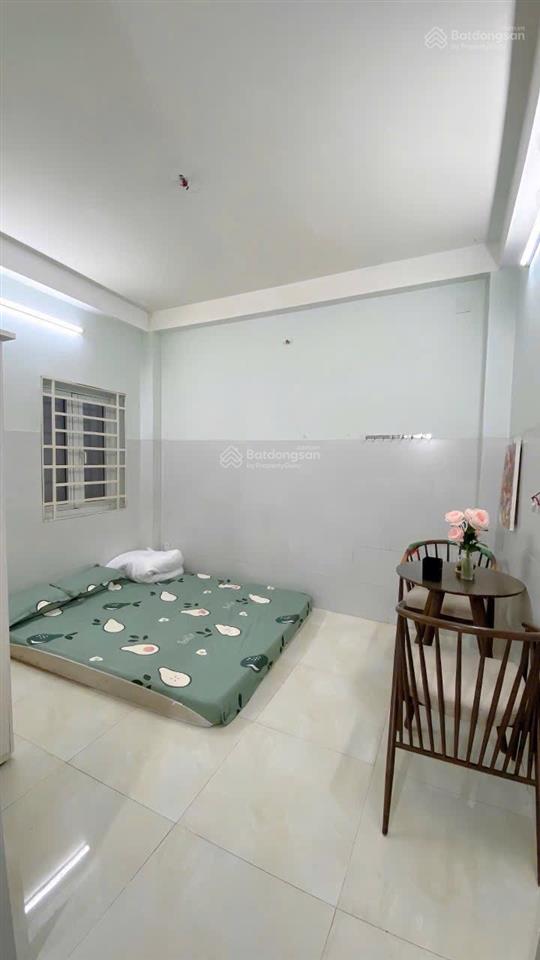 Phòng gần ngay ngã tư hàng xanh