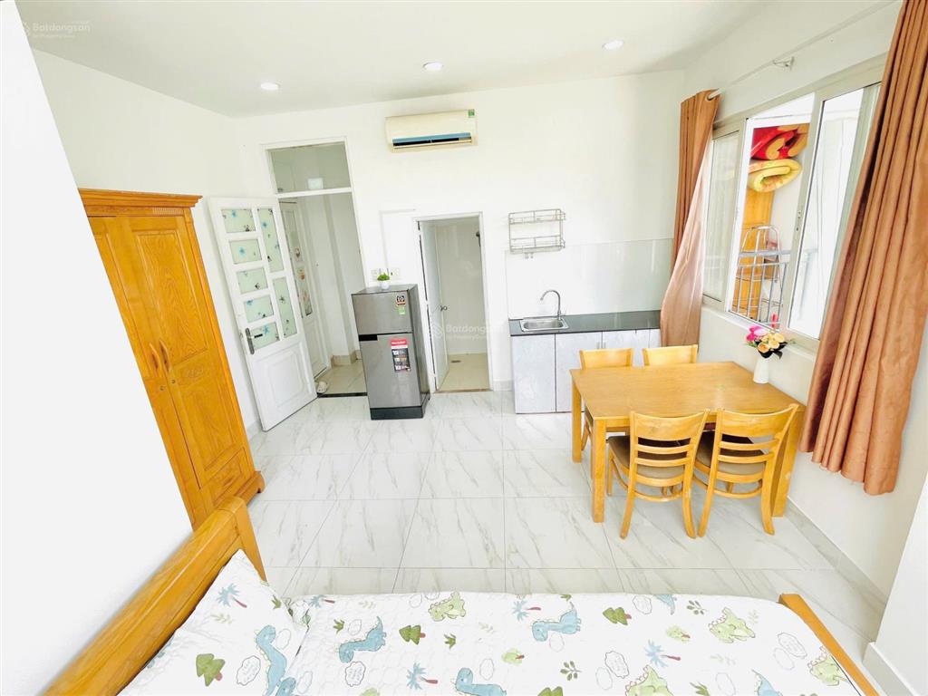 Căn hộ lớn full nội thất gần vinhomes