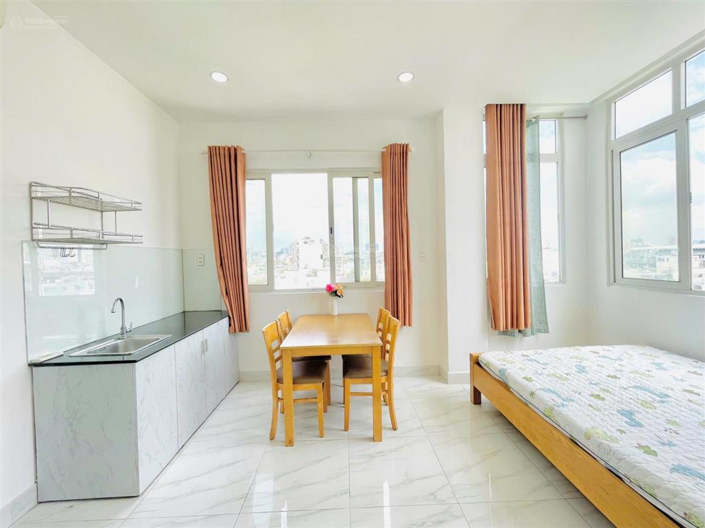 Căn hộ lớn full nội thất gần vinhomes