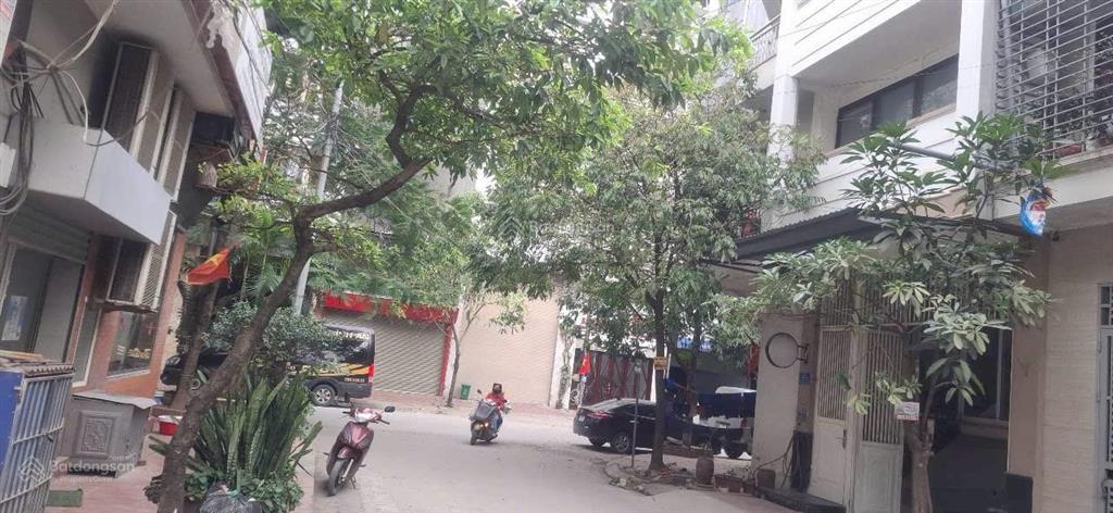 Cho thuê tầng 3 diện tích 100m2 làm văn phòng đường tố hữu, hà đông