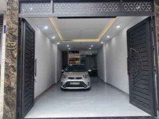 Chính chủ cần bán nhà 45m2 mới tinh vừa xây vị trí đẹp, thang máy, đường nguyễn văn trỗi, hà đông