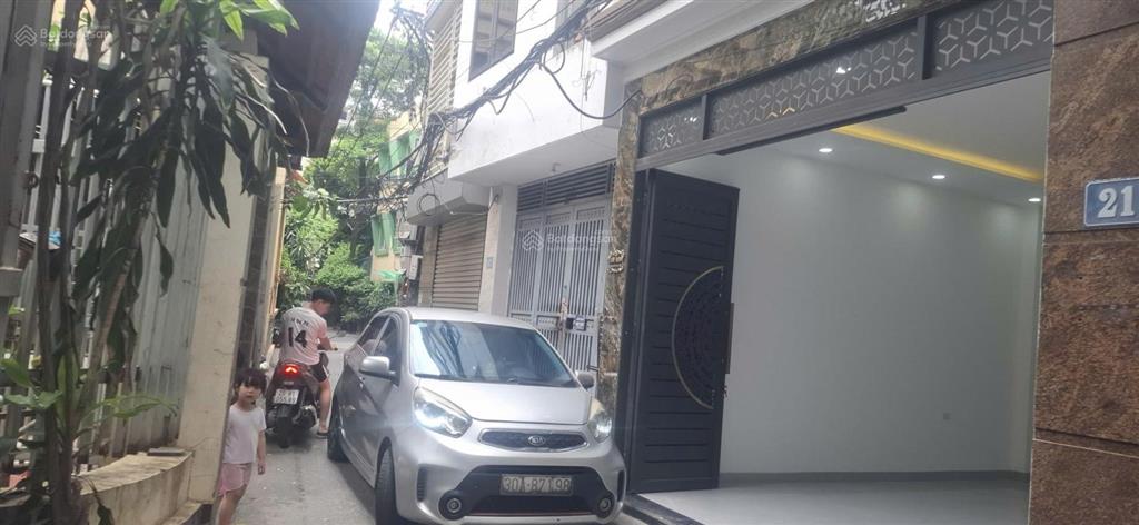 Chính chủ cần bán nhà 45m2 mới tinh vừa xây vị trí đẹp, thang máy, đường nguyễn văn trỗi, hà đông