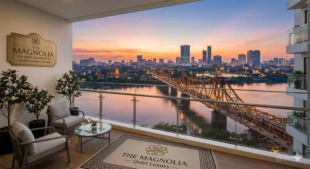 Duplex thông tầng sân vườn view hồ tây, sông hồng, thang máy riêng cách phố cổ chỉ 10 phút