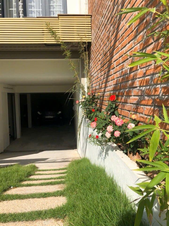 Bán biệt thự liền kề khu thạnh mỹ lợi quận 2, hầm 4 lầu, ngang 7m đường 12m giá tlcc 0903 034 ***