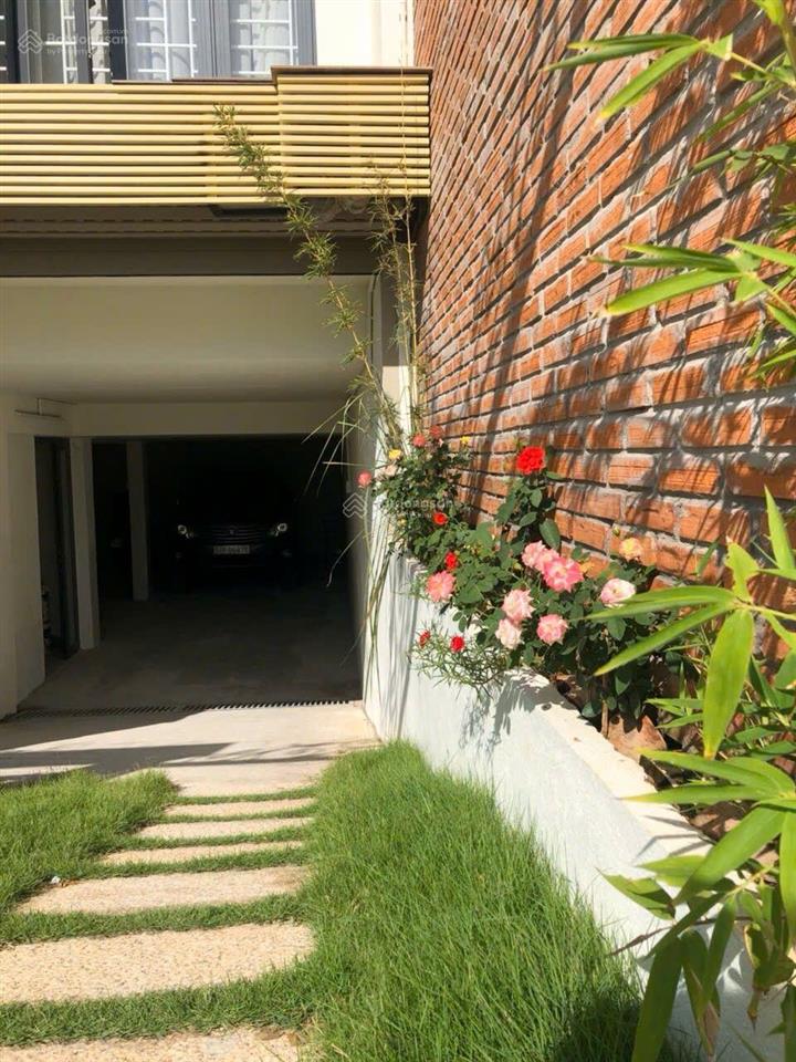 Bán biệt thự liền kề khu thạnh mỹ lợi quận 2, hầm 4 lầu, ngang 7m đường 12m giá tlcc 0903 034 ***