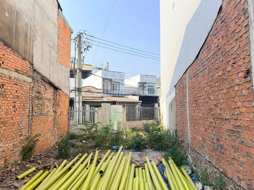 Chính chủ gửi bán lô đất 2 mặt tiền đường nguyễn thị định quận 2 vị trí hiếm 2 mặt tiền trước sau