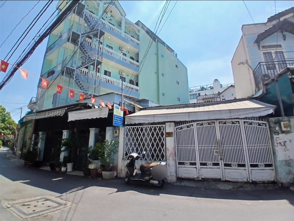 Bán nhà quận 2 nhà ngay mặt tiền đường ô tô thông  đường 8m đất ngang 6,2m giá tlcc 0903 034 ***