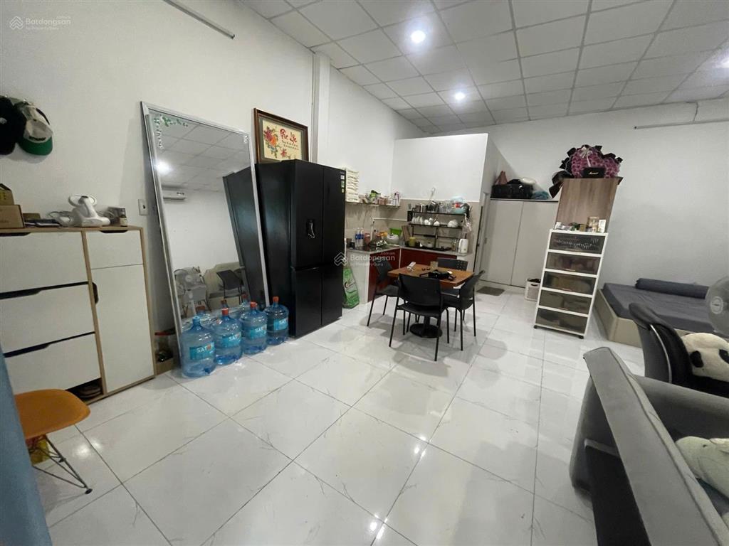 Bán nhà quận 2 nhà ngay mặt tiền đường ô tô thông  đường 8m đất ngang 6,2m giá tlcc 0903 034 ***