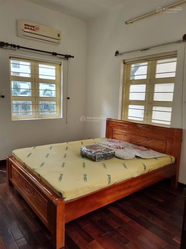 Bán nhà quận 2 nhà 1 trệt 1 lầu cách đường nguyễn duy trinh 50m  dt 70,6m ngang 4m nở hậu vuông