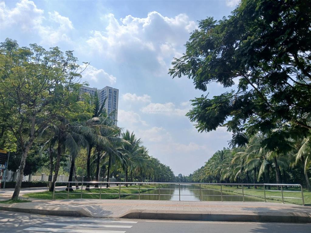 Cho thuê căn hộ vinhomes grand park đường nguyễn xiển quận 9 nhà trống 2pn 2wc có máy lạnh giá tl