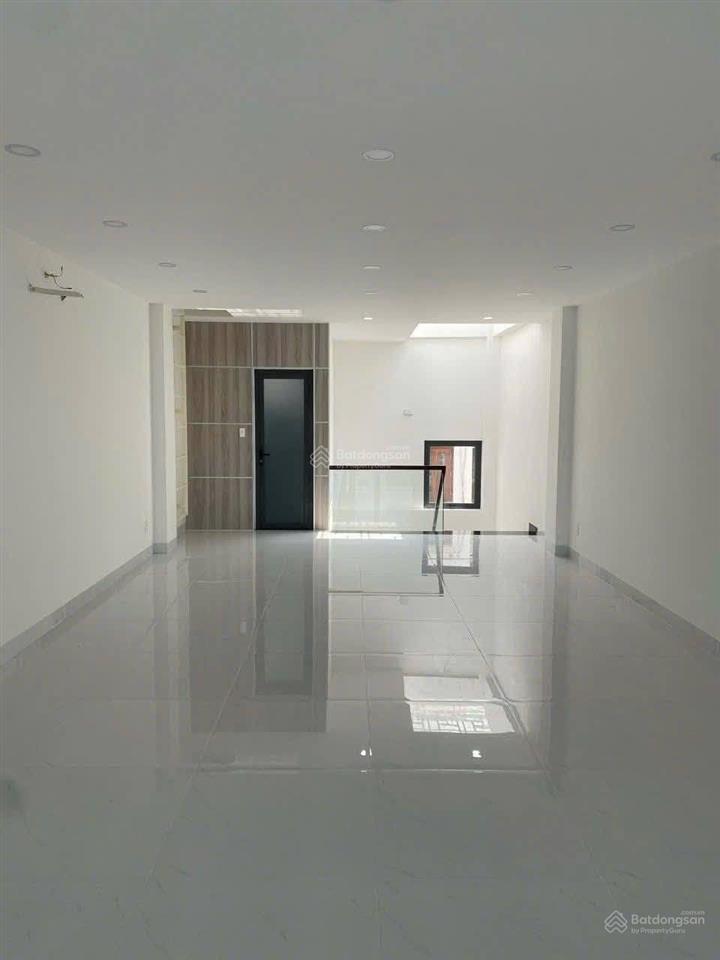 Thương lượng trực tiếp chính chủ cho thuê nhà mặt tiền 661 nguyễn duy trinh quận 2. giá cực tốt