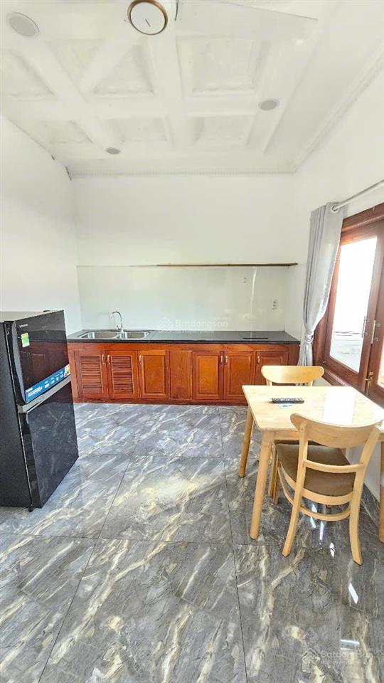 Cho thuê chdv quận 2 căn 1pn ban công rộng  khu the vista an phú có thang máy full nt