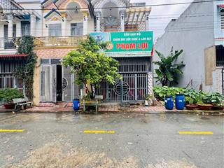 Tôi chính chủ cần bán nhanh nhà lầu trệt khu dân cư lê phong dĩ an đường nhựa 8m cây xanh vỉa hè