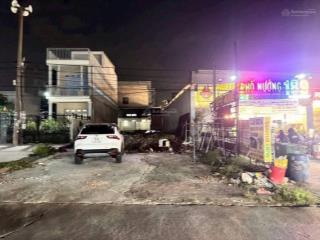 Tôi cần bán lô đất mặt tiền đường ống nước nằm ngay trung tâm ký túc làng đại học quốc gia dĩ an