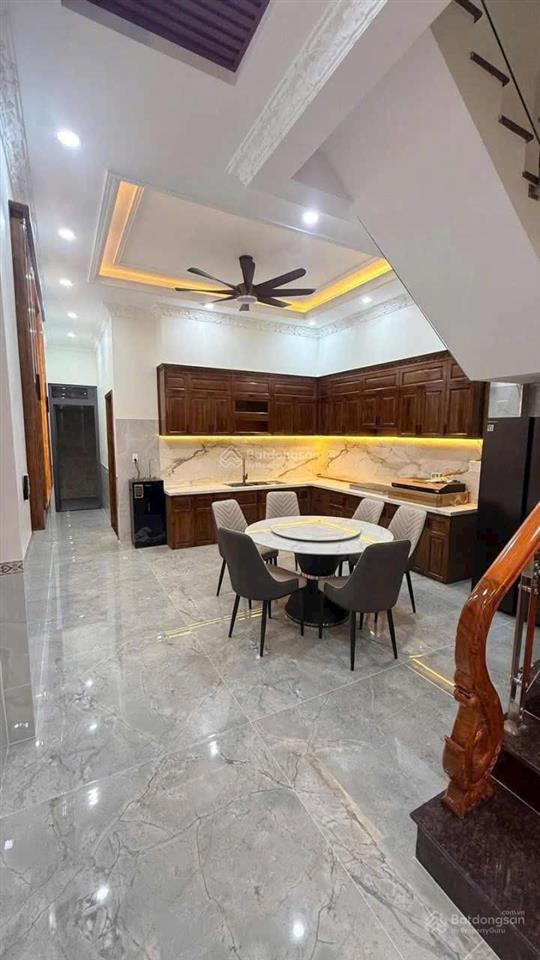 Bán gấp nhà mặt phố 117.6m2 tại đường cây da xề, p đông hòa, tp dĩ an