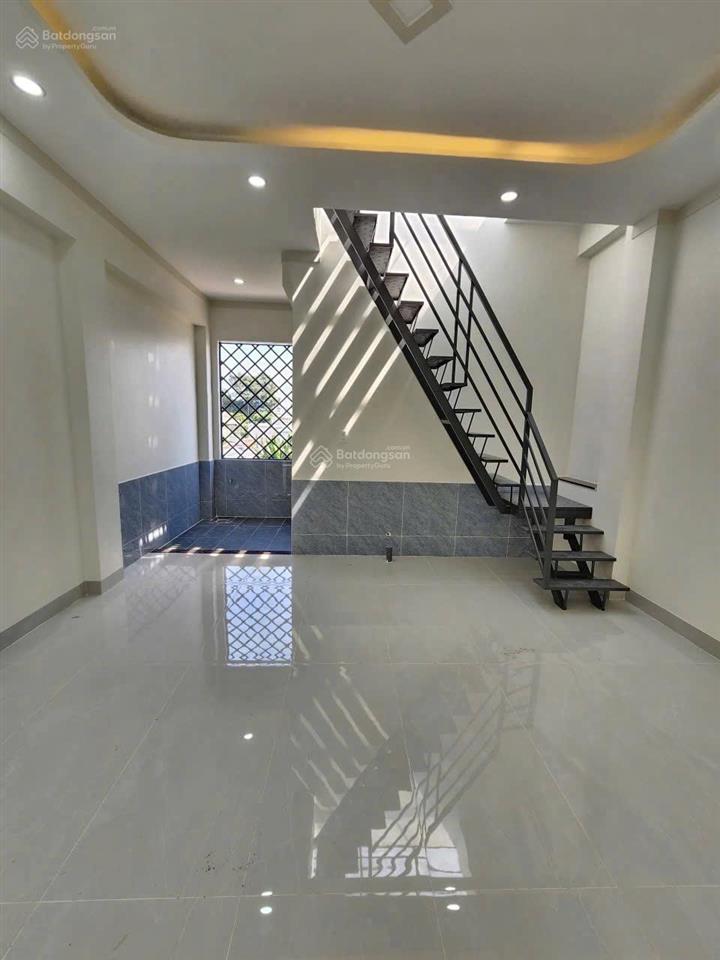 Bán gấp nhà mặt phố 117.6m2 tại đường cây da xề, p đông hòa, tp dĩ an