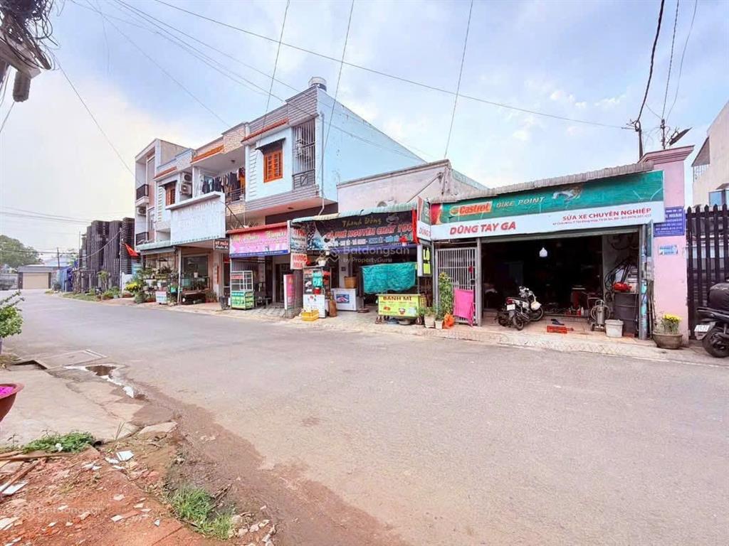 Gia đình cần tiền bán gấp lô đất mặt tiền kinh doanh đẹp tại dĩ an