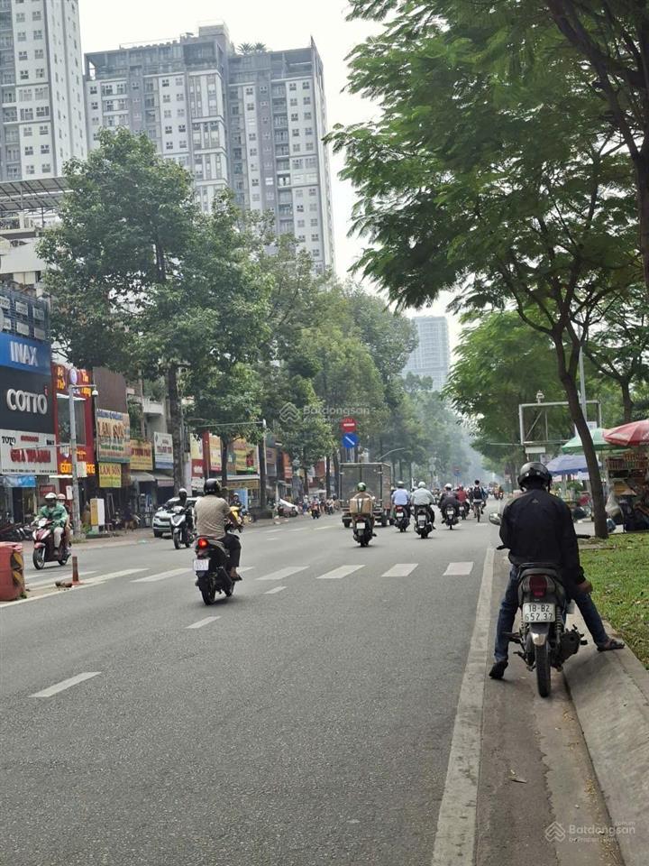 Hạ giá xuống 2 tỷ còn 58 tỷ hai mặt tiền lý thường kiệt p14 q10 dt 122m2 5 tầng thang máy