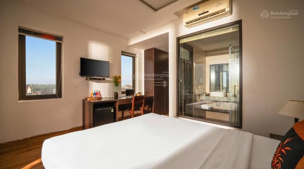 Bán căn khách sạn biển hội an dòng tiền cực tốt. khách sạn biển hội an