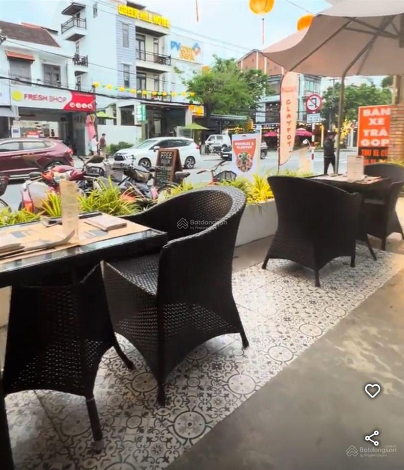 Bán nhà mặt phố tại phố hai bà trưng, 24 tỷ, 216 m2, giá cực chất hot!