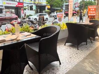 Bán nhà mặt phố tại phố hai bà trưng, 24 tỷ, 216 m2, giá cực chất hot!