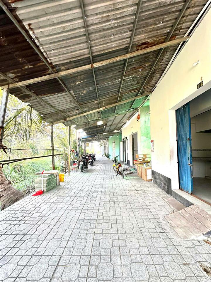 Bán gấp  dãy trọ 33 phòng full 100% thổ cư sổ hồng riêng  đi định cư nước ngoài  k quản lý được