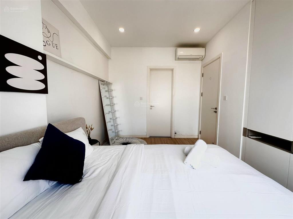 Bán gấp căn hộ có sổ hồng 3pn 2wc giá 12tỷ  0932 143 ***