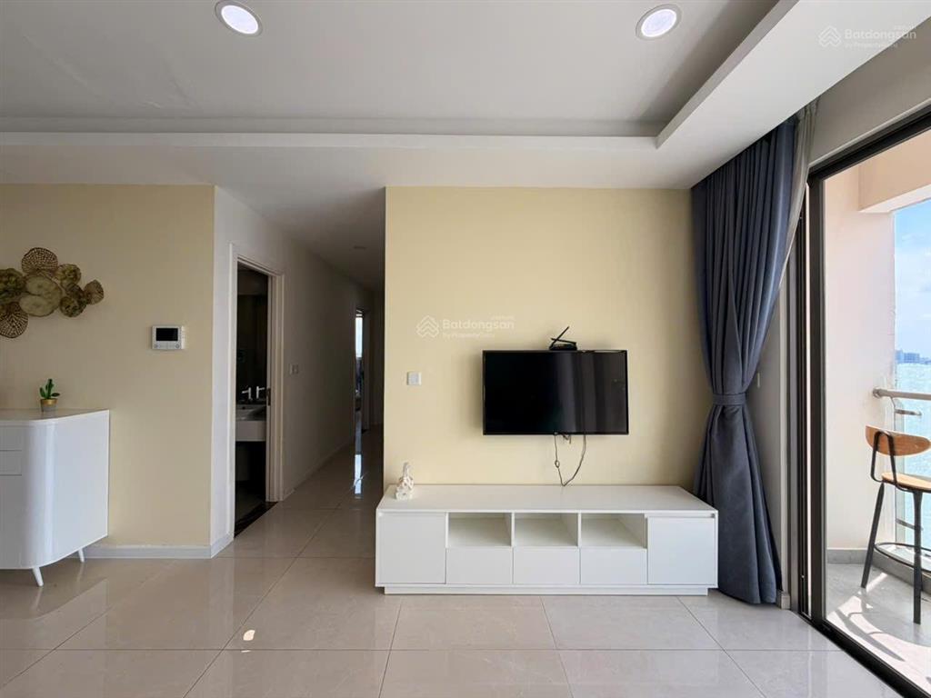 Cho thuê căn hộ millennium 3 phòng ngủ  0932 143 ***