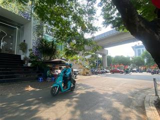 Cho thuê văn phòng 60m2 đã setup đầy đủ view hồ hoàng cầu, đống đa, hà nội. . 0866 683 ***