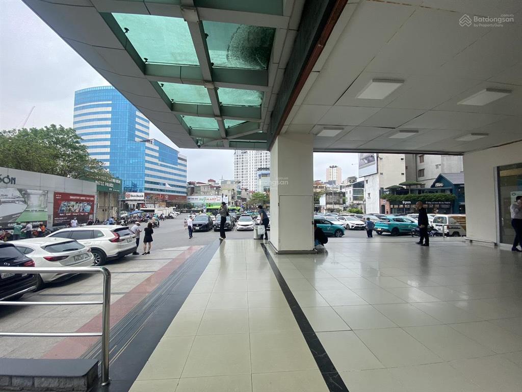 Chính chủ cho thuê sàn trống 1.500m2 giá rẻ tại chân đế mipec số 229 tây sơn  đống đa  hà nội