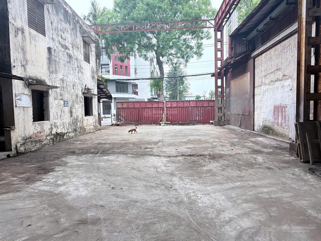 Chính chủ cho thuê 1.400m2 kho xưởng chưa hàng, kho vận..tại phố đức giang, long biên, hà nội