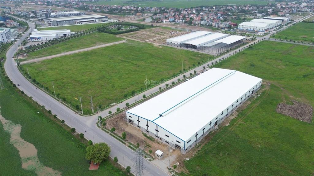Cho thuê 10.000m2 nhà xưởng tiêu chuẩn giá 115.000đ/m2 đầy đủ pccc xây mới tại kcn đồng văn