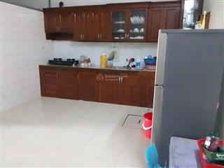 Em có nhà cho thuê 3 phòng ngủ, 1 phòng khách