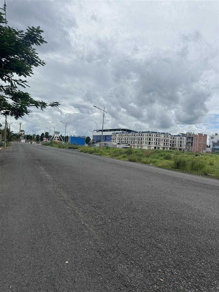 Đất khu trung tâm thương mại chơn thành plaza, giá đầu tư
