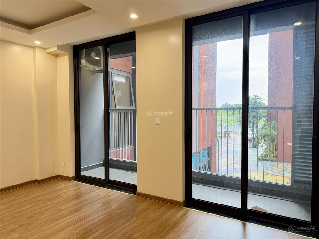 Căn hộ studio 37m2 mới đét trong khu công nghệ cao cho thuê. gần hết các trường đại học tại hoà lạc