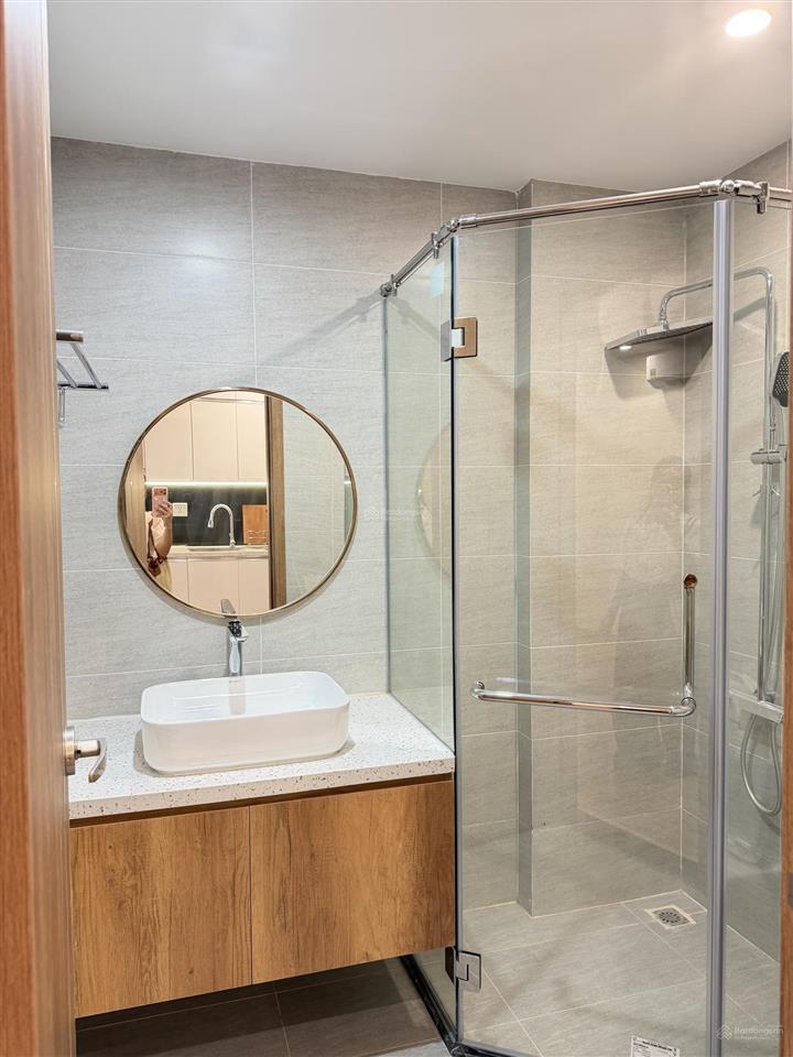 Căn hộ studio 37m2 mới đét trong khu công nghệ cao cho thuê. gần hết các trường đại học tại hoà lạc