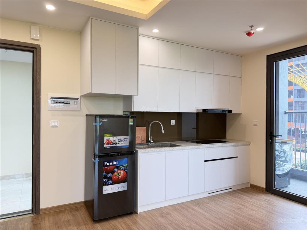 Cho thuê căn góc 2 ngủ 70m2 mới đét trong khu công nghệ cao hòa lạc. giá thuê 10tr/tháng