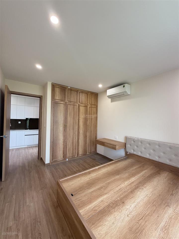 Cho thuê căn góc 2 ngủ 70m2 mới đét trong khu công nghệ cao hòa lạc. giá thuê 10tr/tháng