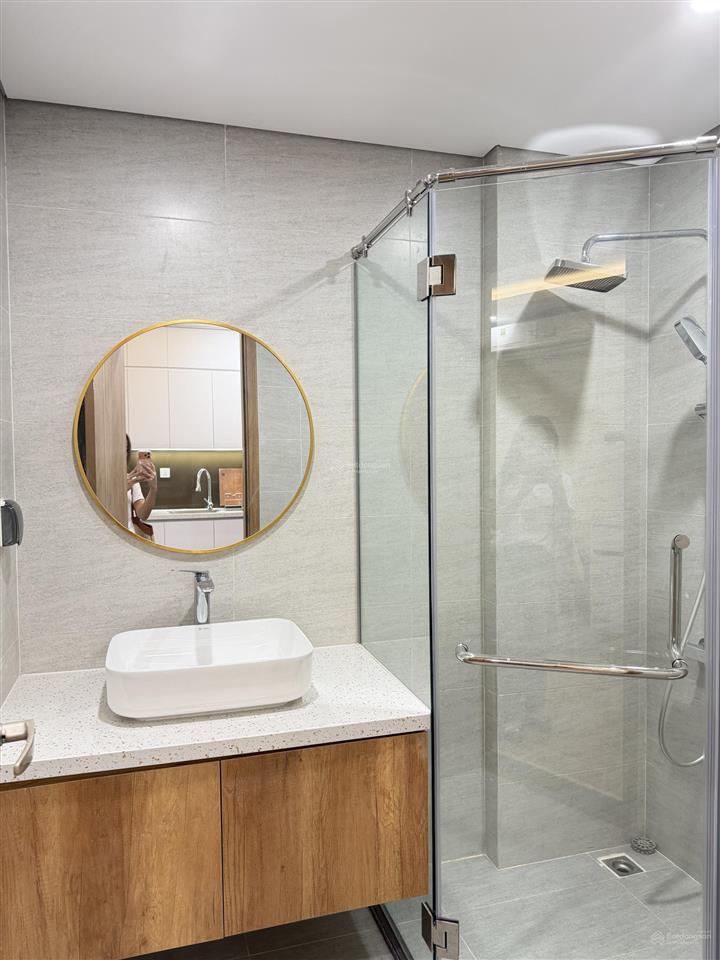 Cho thuê căn studio 37m2 mới đét trong khu công nghệ cao hòa lạc. đầy đủ nội thất sẵn vào ở luôn