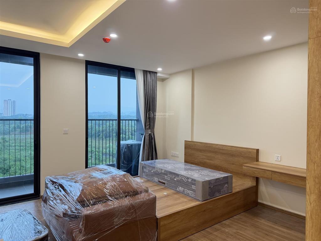Cho thuê căn studio 37m2 mới đét trong khu công nghệ cao hòa lạc. đầy đủ nội thất sẵn vào ở luôn