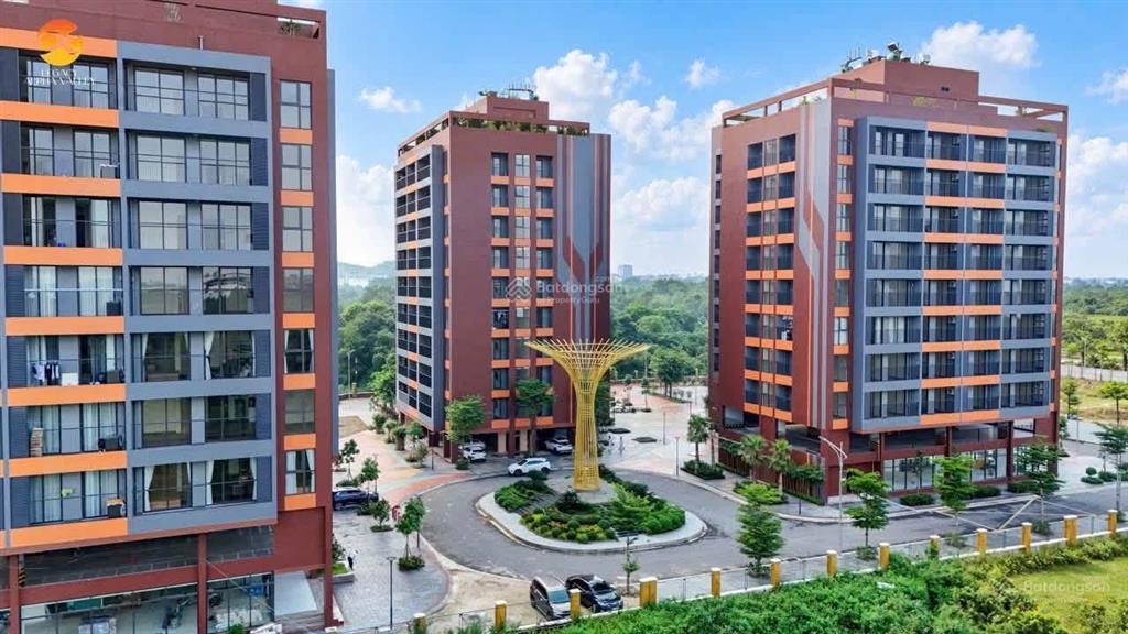 Cho thuê căn studio 37m2 mới đét trong công nghệ cao hoà lạc. nội thất cơ bản ở ngay. 5,5tr/tháng