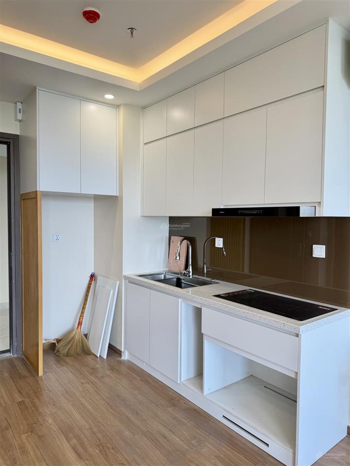Cho thuê studio 37m2 trong khu công nghệ cao hòa lạc. vừa bàn giao mới 100%, đảm bảo pccc, an ninh