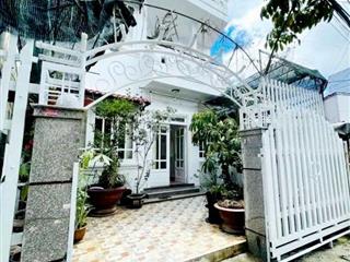 Bán căn nhà mạc đĩnh chi p4 đà lạt ngay trung tâm gần đường 3/2 nhà rộng 140m sân đậu ô tô