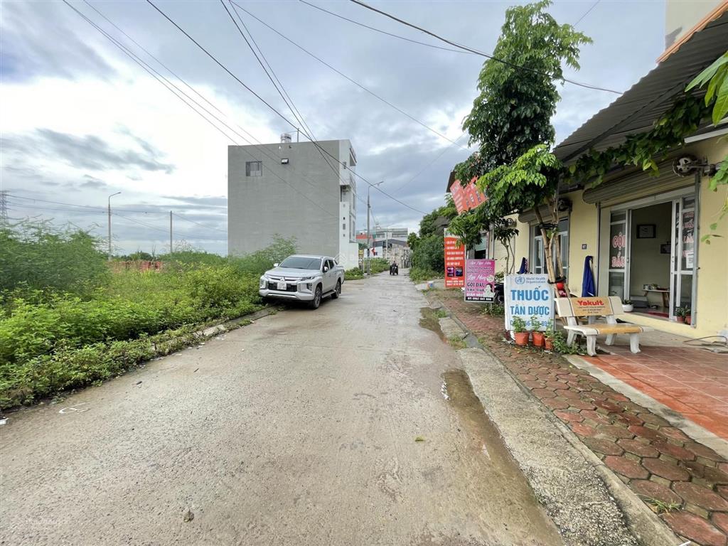 65m2 đất đấu giá x2 la tinh cách 1 dãy ra view hồ điều hoà  0936 191 ***