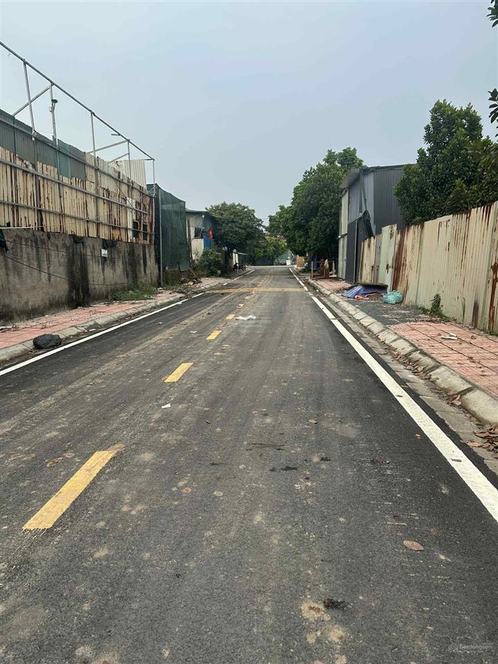 La tinh 51m². mt 4m. hướng đn. trục chính kinh doanh nối thẳng vđ4 chỉ 150m.  0936 191 ***