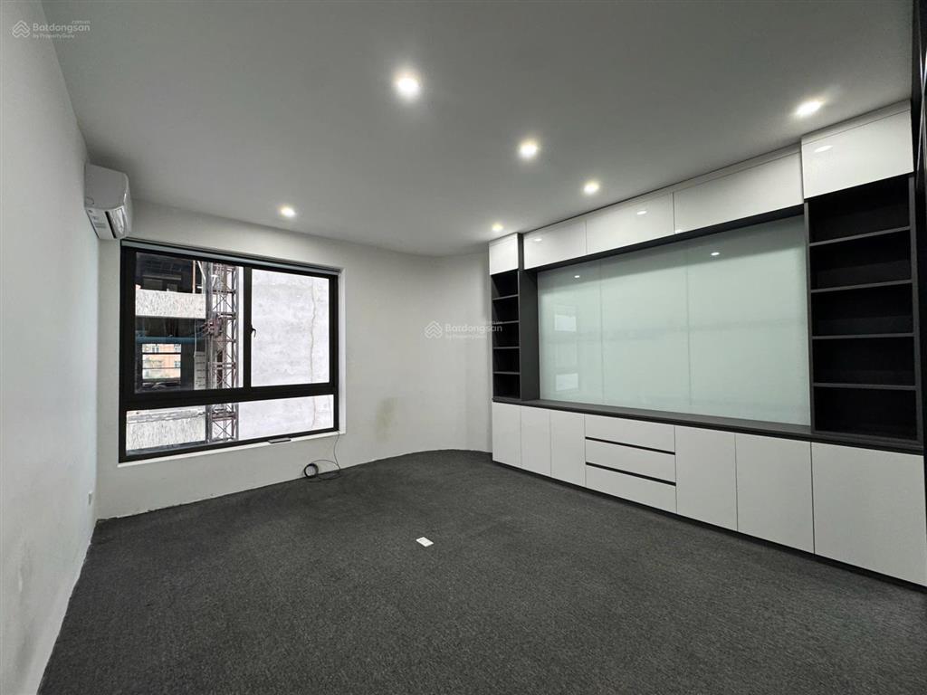 Cho thuê văn phòng giá cực chất 4,5 triệu, 18m2 tại lê văn thiêm, thanh xuân, hà nội
