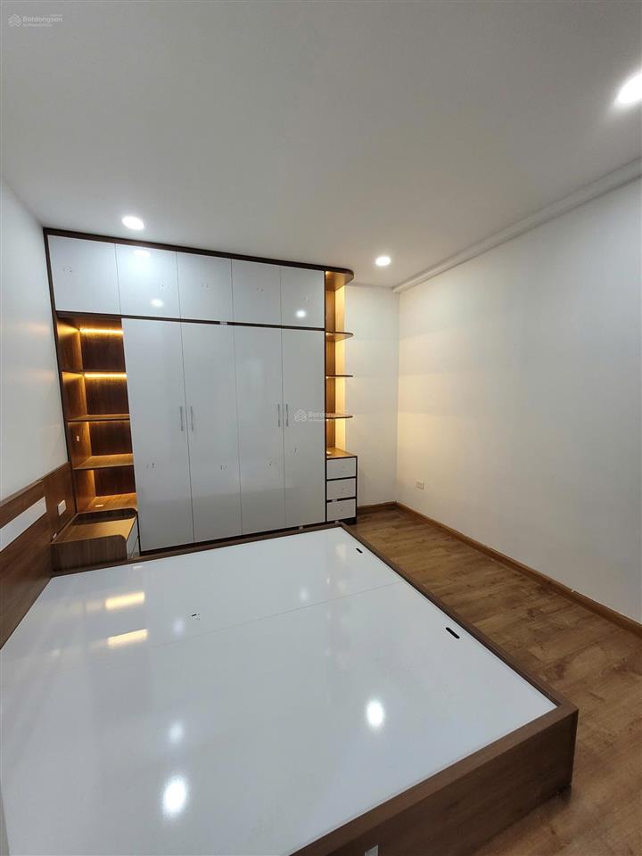 Bán căn giá rẻ 70m 2n2vs xuân mai complex ban công rộng cho khách co nhu cầu