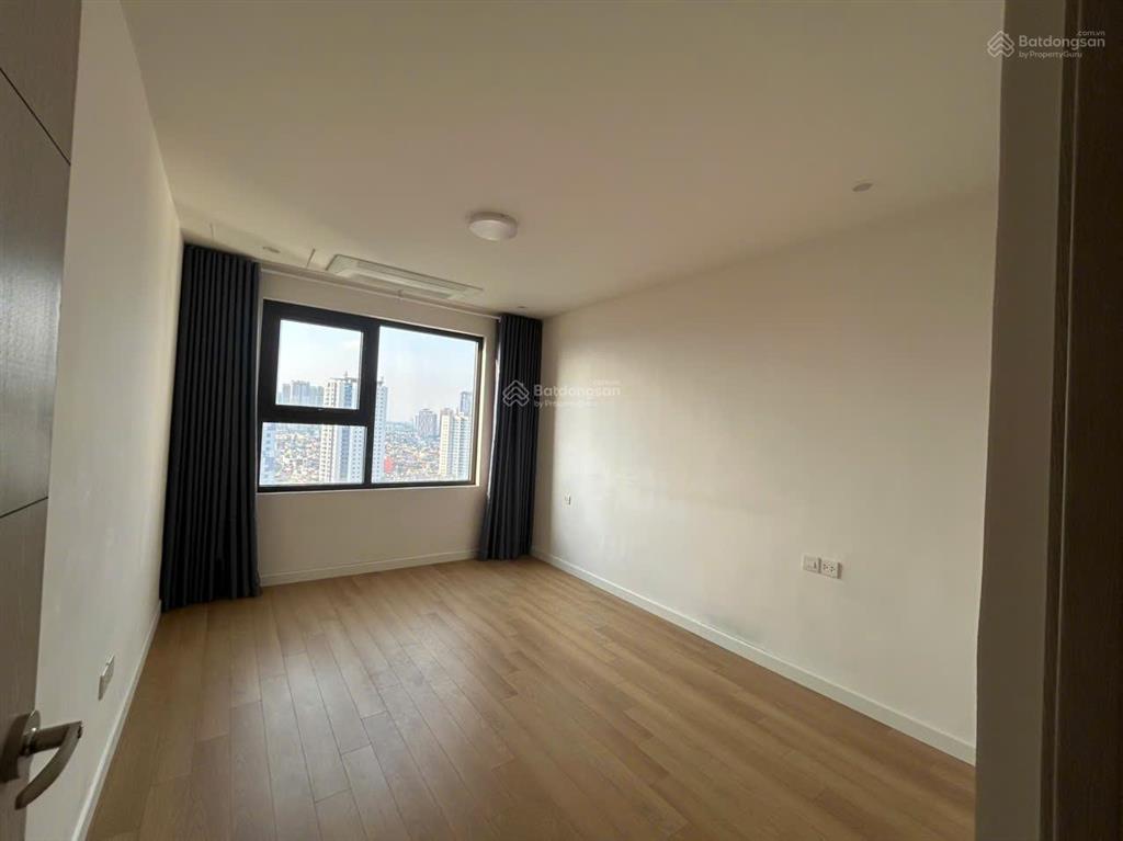 Bán gấp 5,3 tỷ  68m² 2n 2vs la casta văn phú còn thương lượng sâu