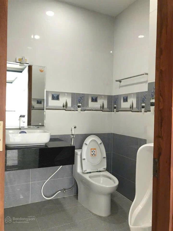 Cần cho thuê nhà mt 45b đường 3/2, phường 11, quận 10 gần khu cc hà đô